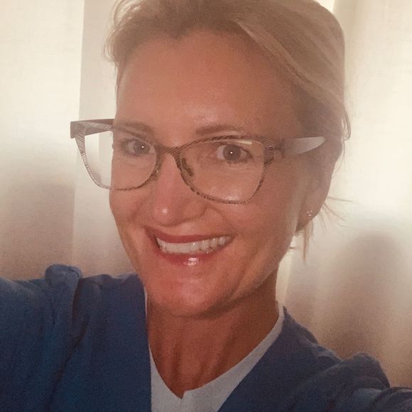 Meet your Posher, Robin - Picture 1 of 1